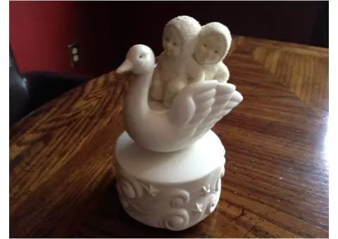 Snowbabies "Take me with You" music box